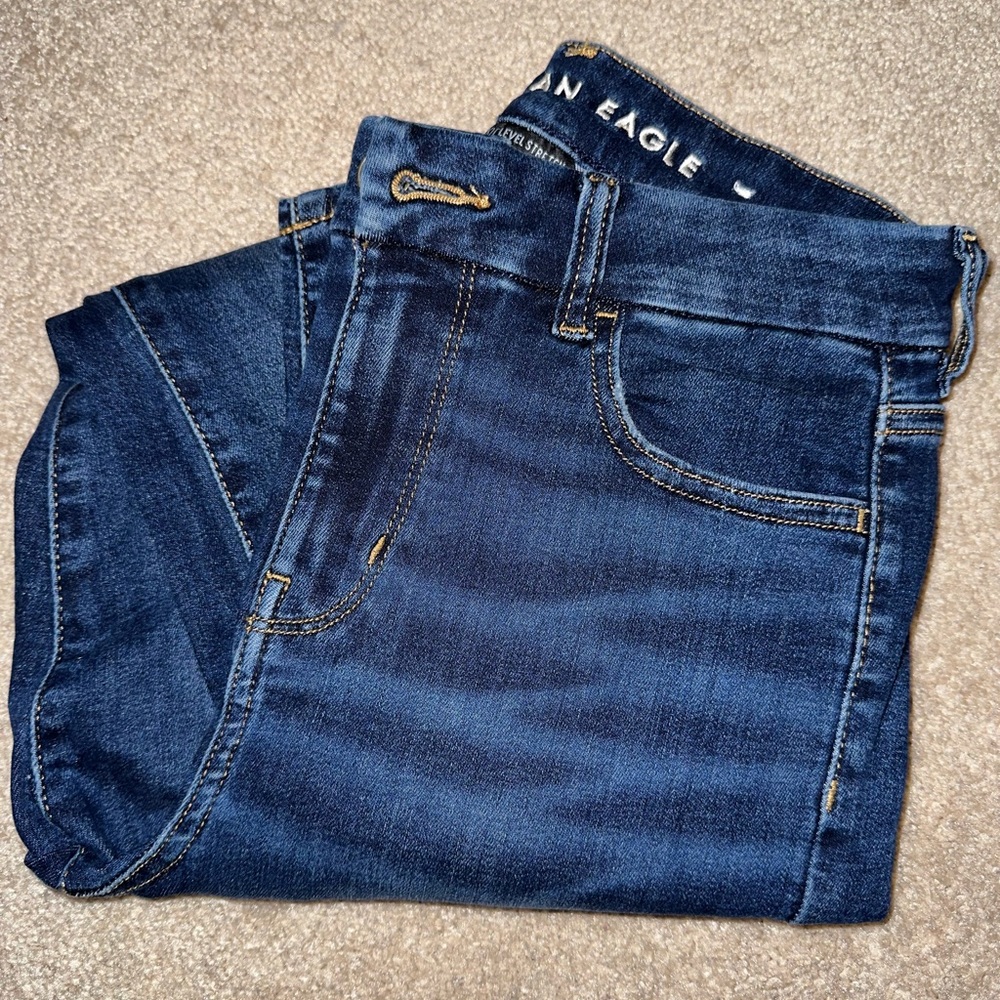 American Eagle size 4 short Jeans!